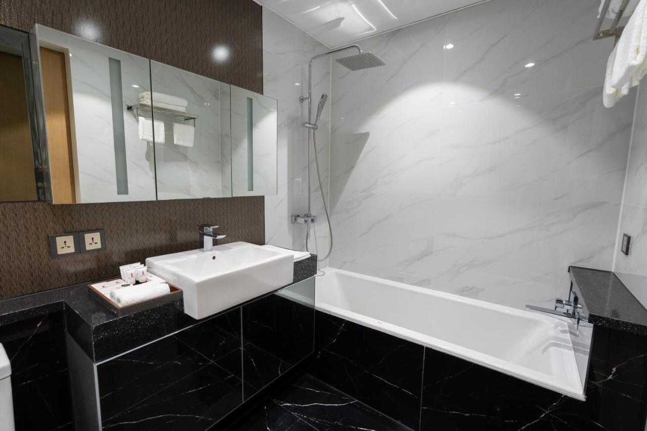 One Euphoria Luxe Hotel 安吉利斯 外观 照片