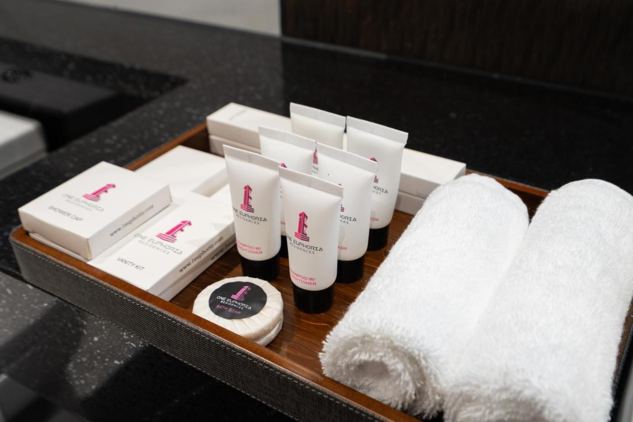 One Euphoria Luxe Hotel 安吉利斯 外观 照片