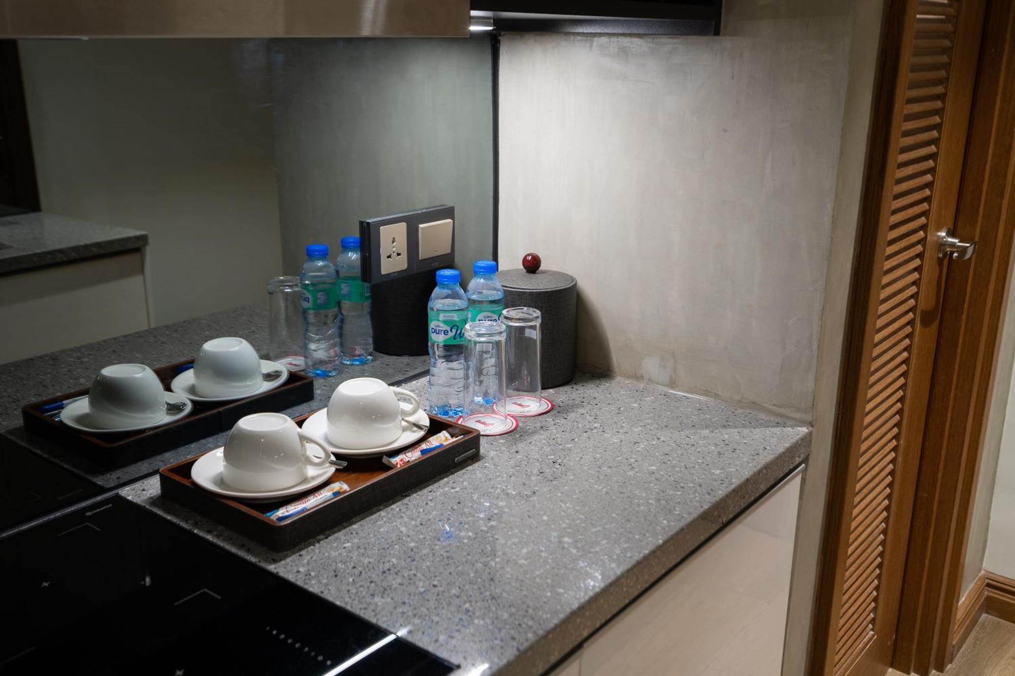 One Euphoria Luxe Hotel 安吉利斯 外观 照片