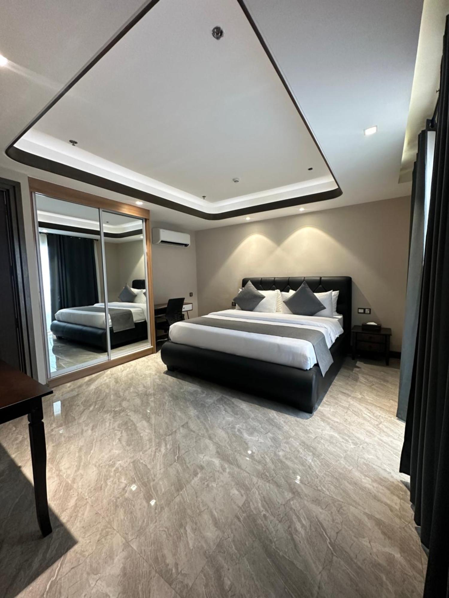 One Euphoria Luxe Hotel 安吉利斯 外观 照片